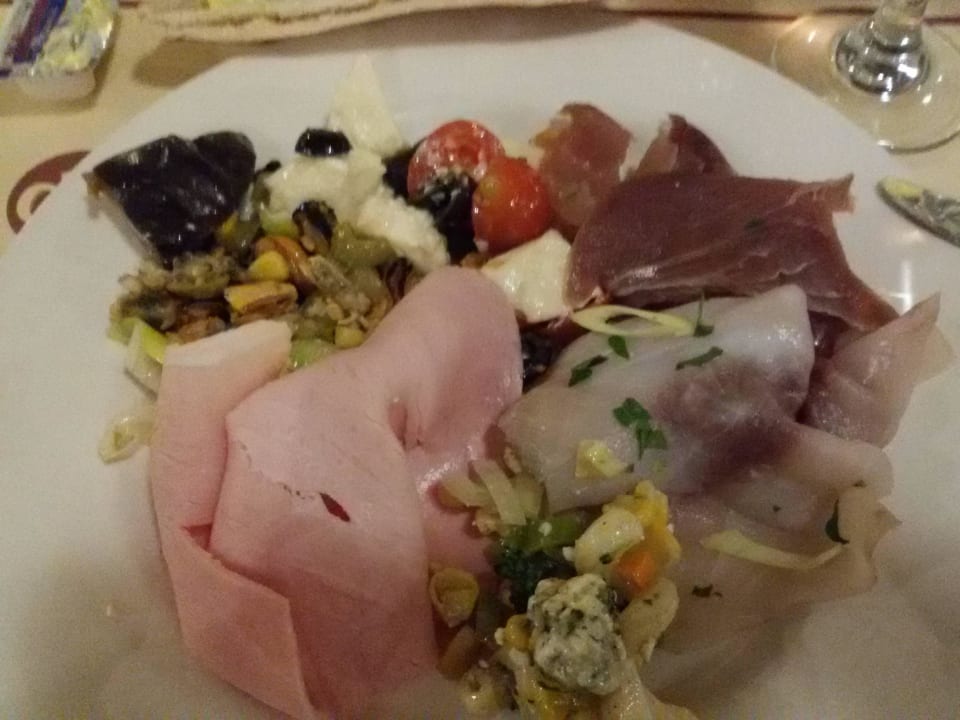 Sonntags Essen auch für Gäste db San Antonio Hotel + Spa