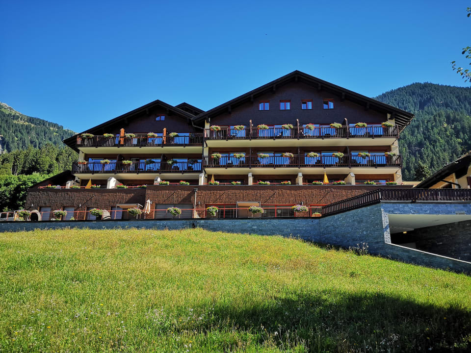 Außenansicht BergSpa & Hotel Zamangspitze
