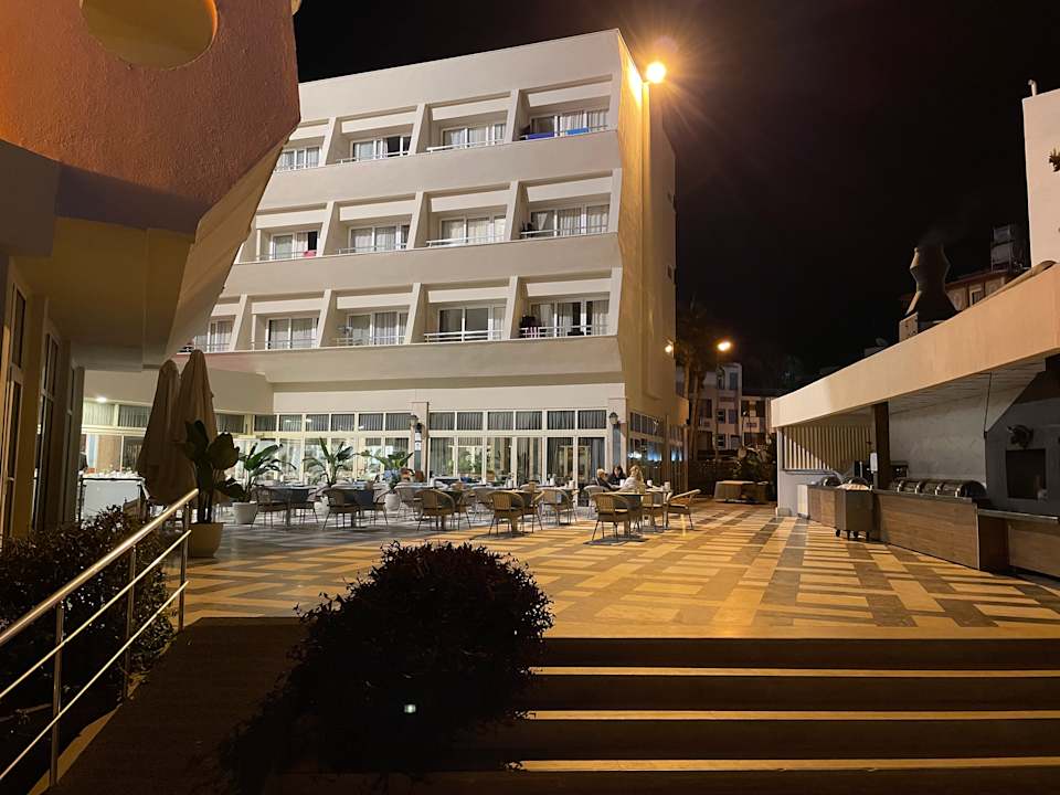 Außenansicht Nerton Hotel - Erwachsenenhotel ab 16 Jahren