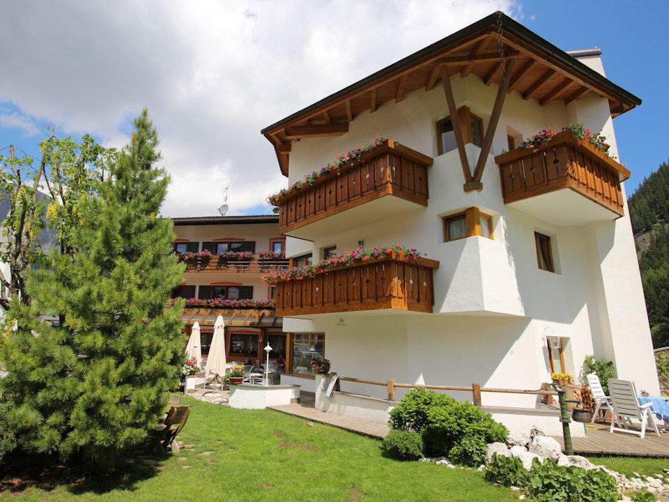 Garni Raetia, Corvara Garni Raetia