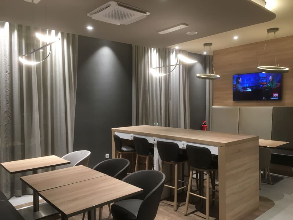 Gastro Hampton By Hilton Frankfurt Airport