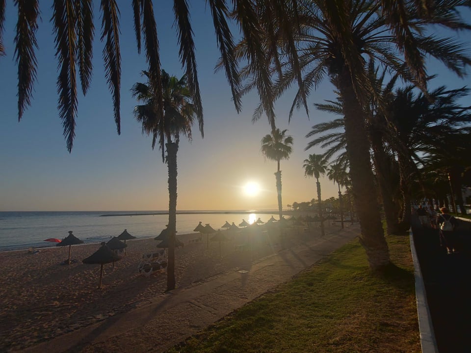 Strand Parque Santiago III Official