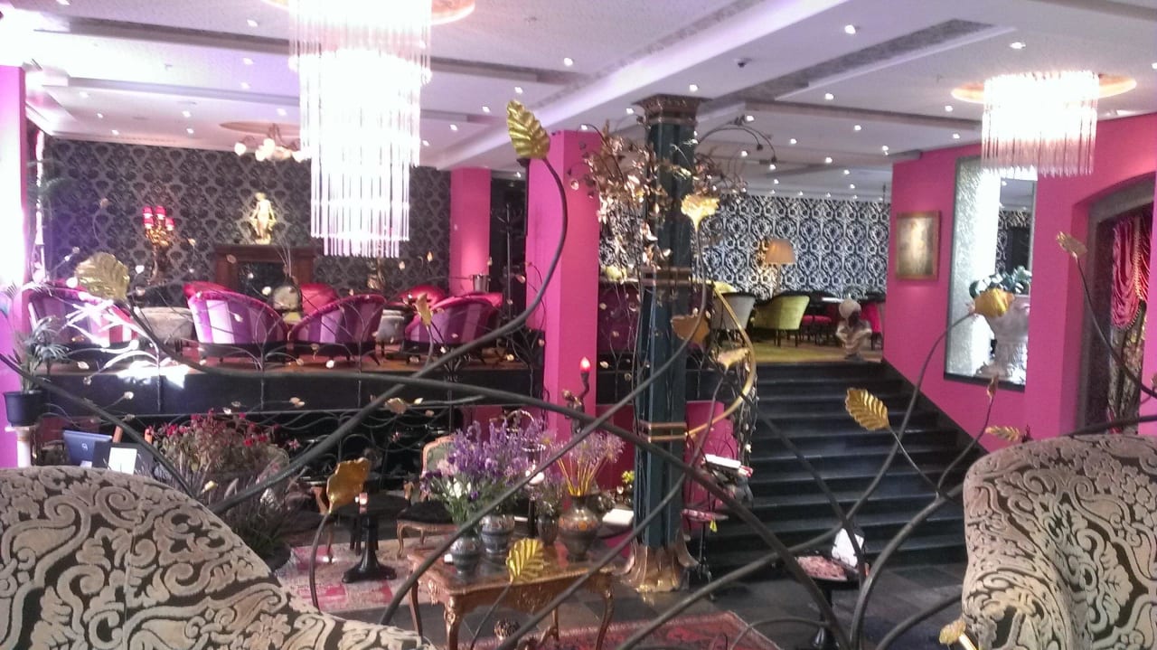 Lobby von der Empore Dorsia Hotel