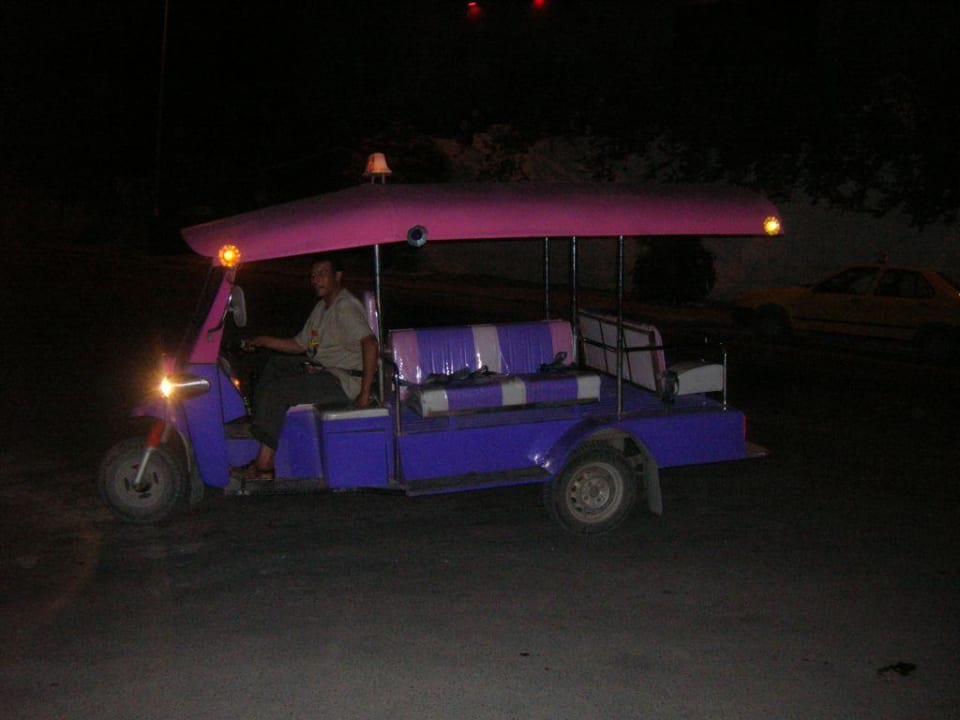 Tuk Tuk Sentido Bellevue Park