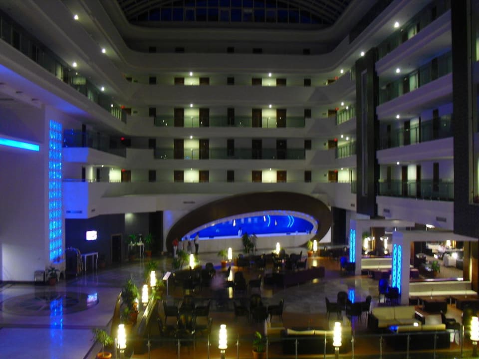 Abendbeleuchtung Seaden Sea World Resort & Spa