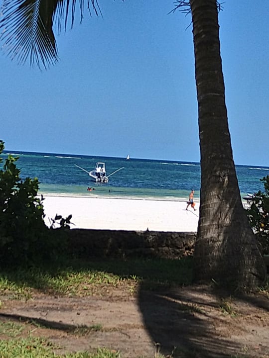 Strand Leopard Beach Resort & Spa