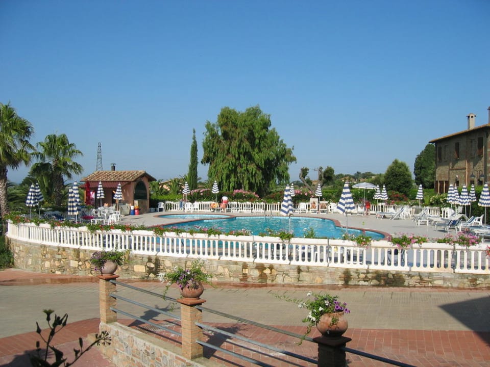 Pool Agrihotel Elisabetta