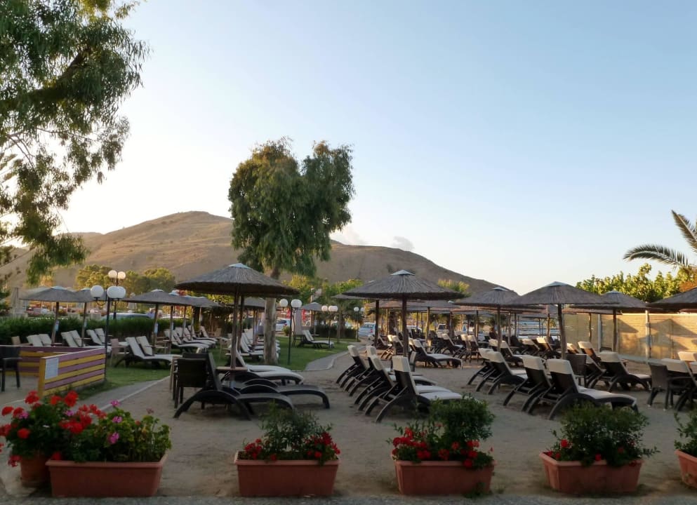 Liegebereich mit tollem Ausblick Hotel Corissia Princess