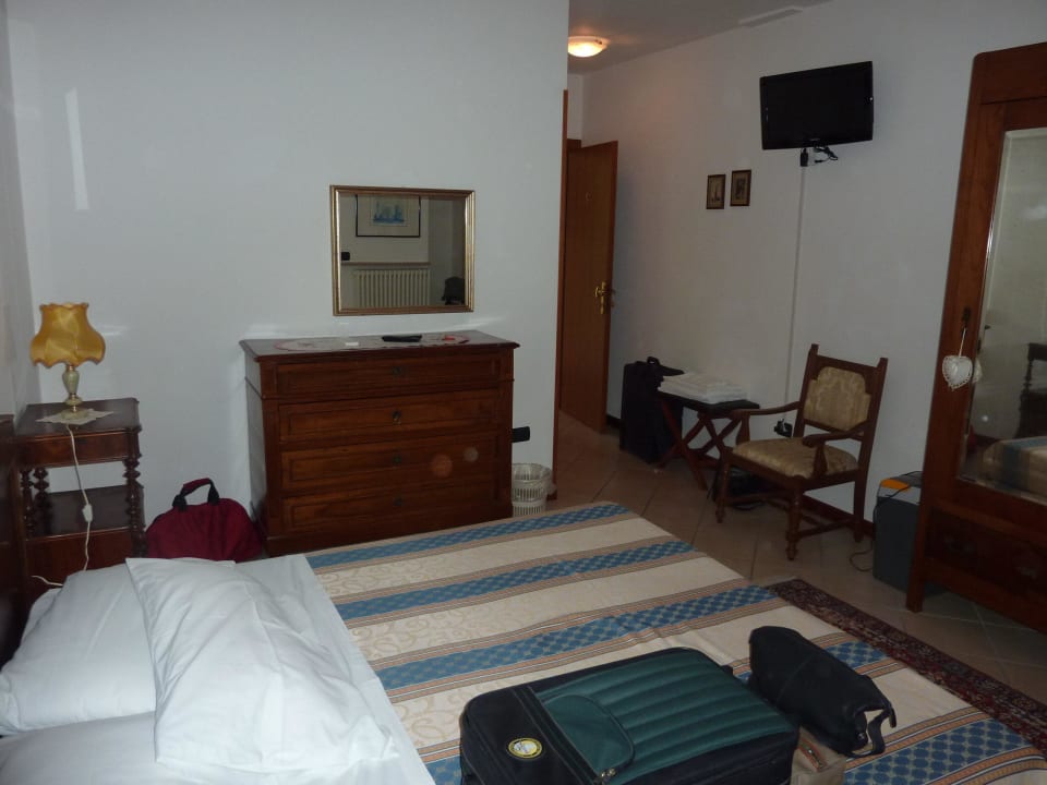 Schöne alte Kommode Agriturismo Al Vajo