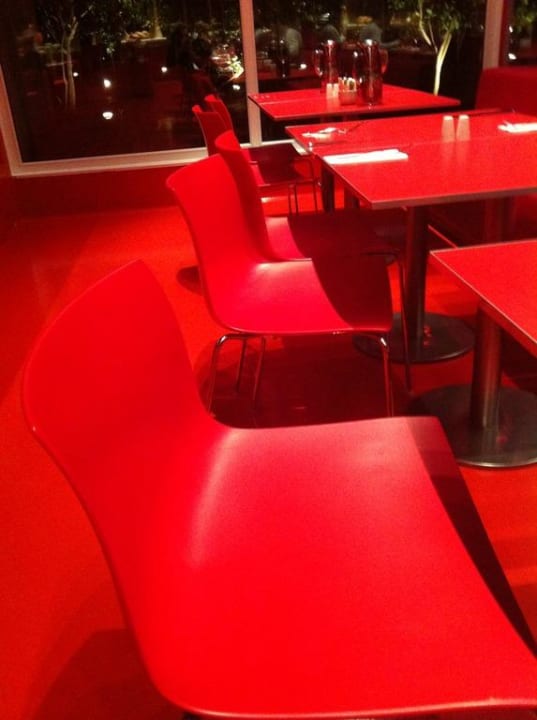 Breite Stühle, sehr bequem Hotel SU & Aqualand