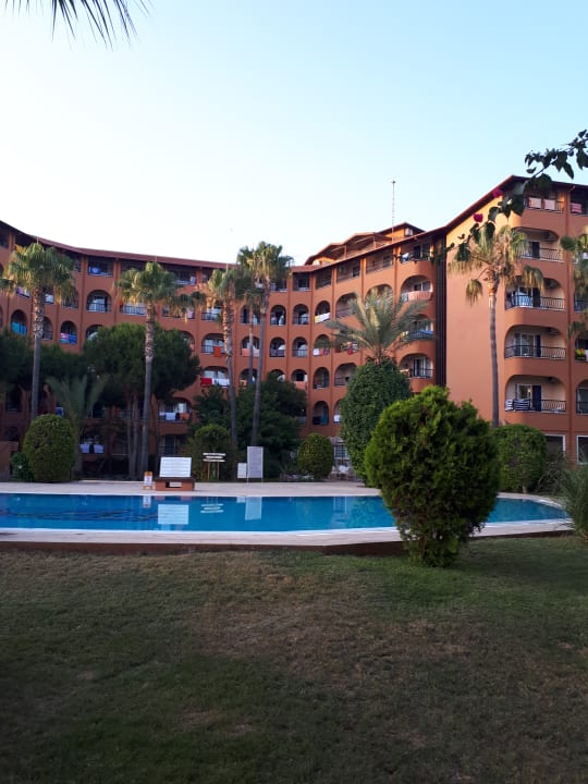 Pool Club Turtas Beach Hotel