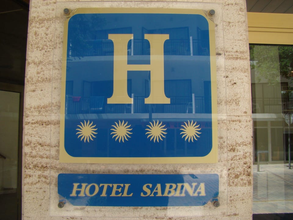 Eingangsbereich Sabina Hotel & Suites