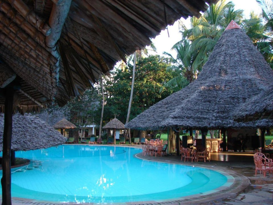 Pool auf der Village Seite Neptune Paradise Beach Resort & Spa