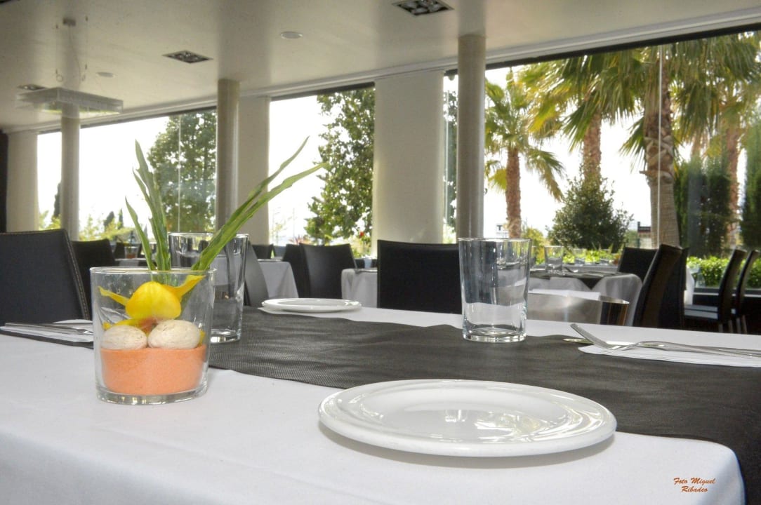 Restaurante AZZ Valencia Táctica Hotel