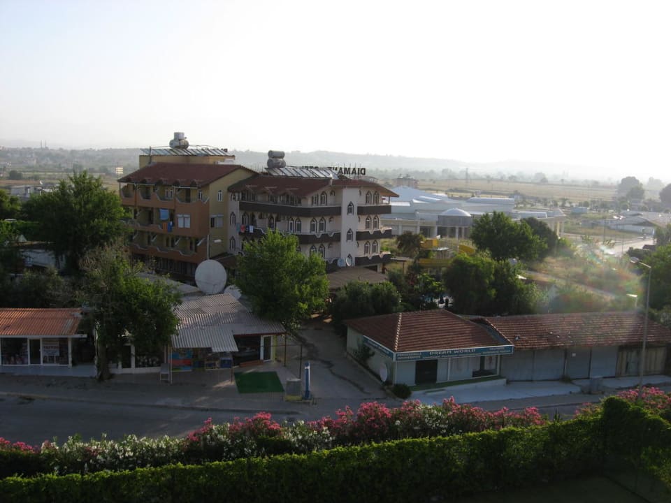 Richtung Kumköy-Centrum Hotel Defne Garden