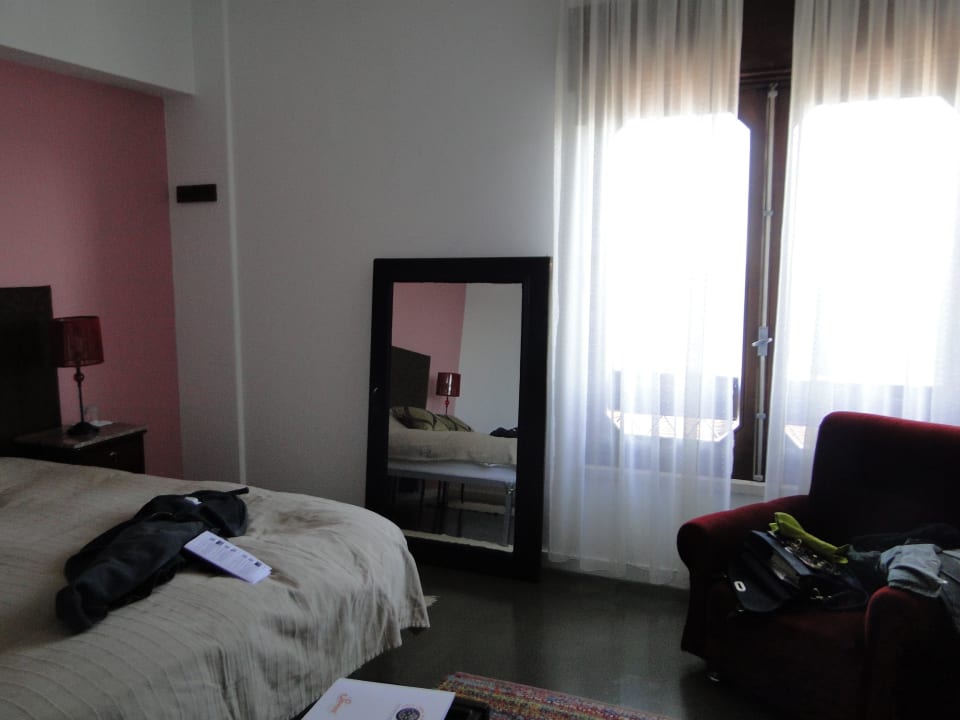 Unser Zimmer: Bolo de Chocolate e Morangos Room Sweet Lisbon Guesthouse