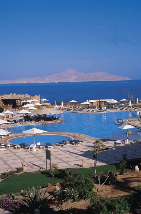 Main pool Hotel Hauza Beach Resort