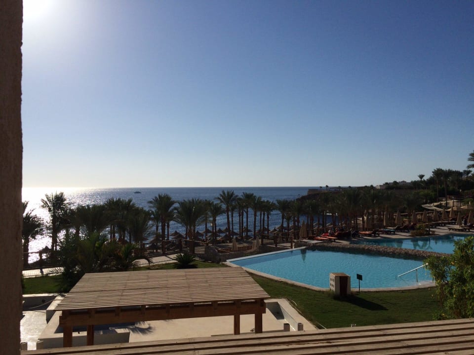 Pool und Strand. The Grand Hotel Sharm El Sheikh