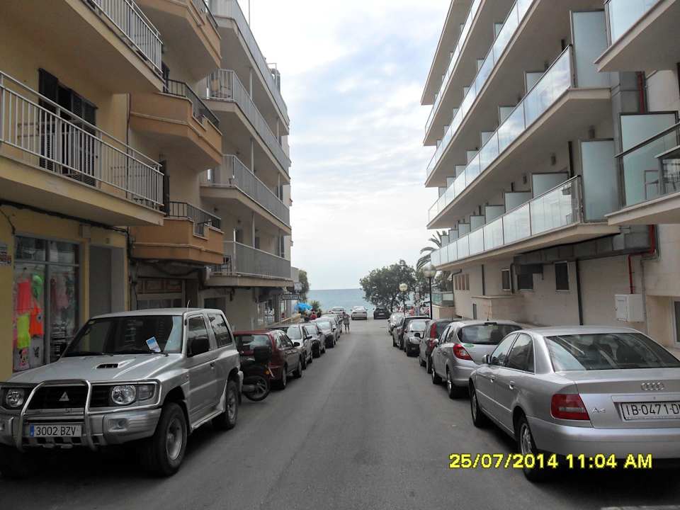 STRASSE ZUM MEER Bei Juan Playa Blanca