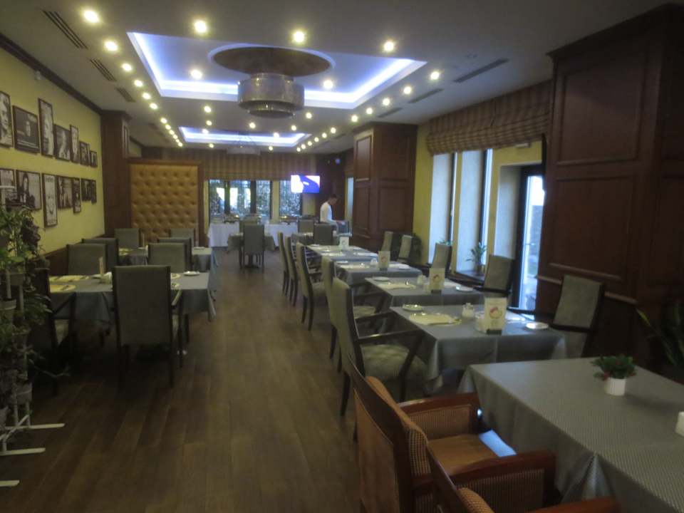 Gastro Hotel Golden Tulip Bishkek