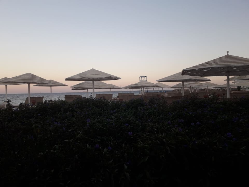 Strand Menaville Safaga