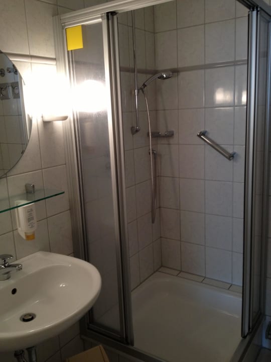 Bad mit Dusche Appart-Haus Business Appartements
