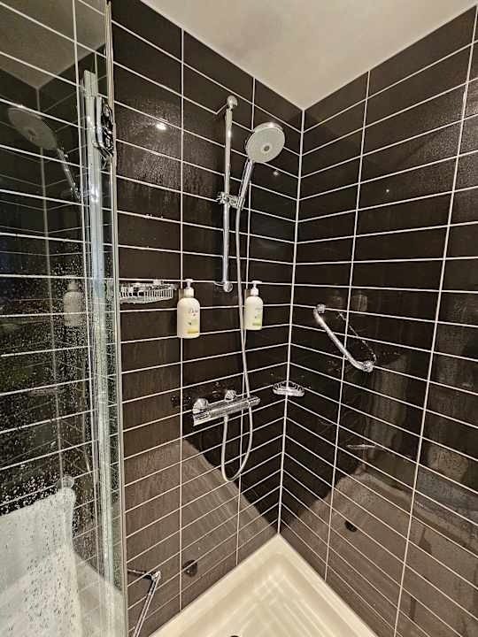 Zimmer Holiday Inn Express Friedrichshafen