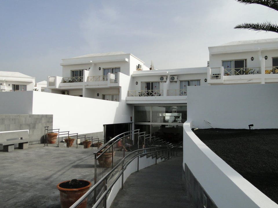 Eingang zum Hotel Floresta Hotel Floresta