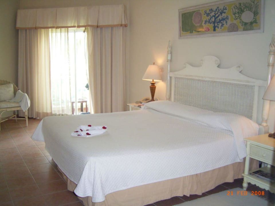 großes Bett Dreams La Romana Resort & Spa