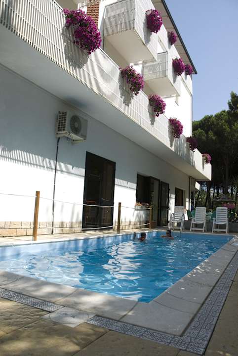 Hotel San Domenico Pinarella Vacanze Urlaub Holiday Hotel San Domenico