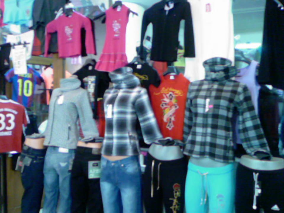 Klamottengeschäft im Hotel Hane Family Resort