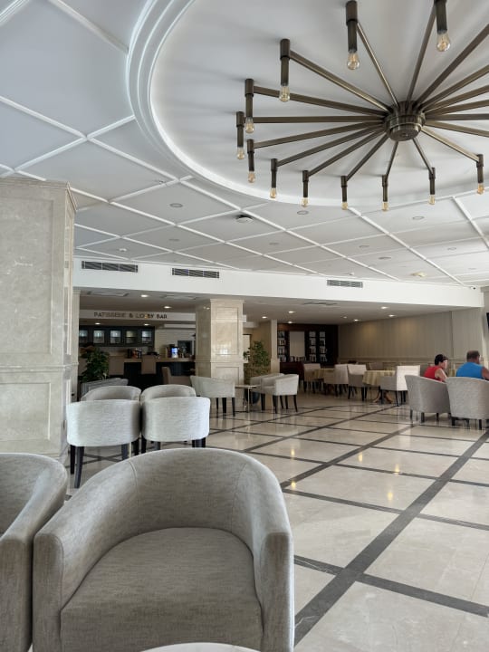 Lobby Royal Atlantis Beach Hotel