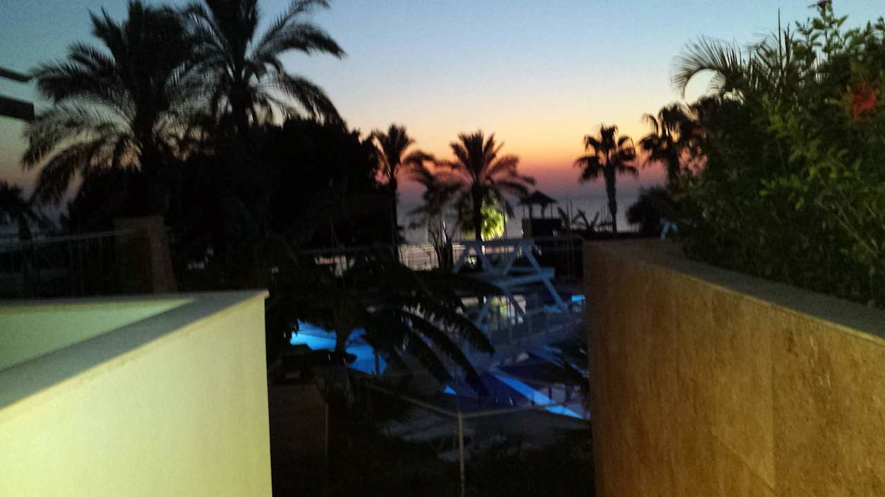 Sonnenuntergang Sealife Buket Resort & Beach