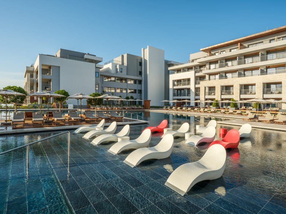 Pool Anda Barut Collection