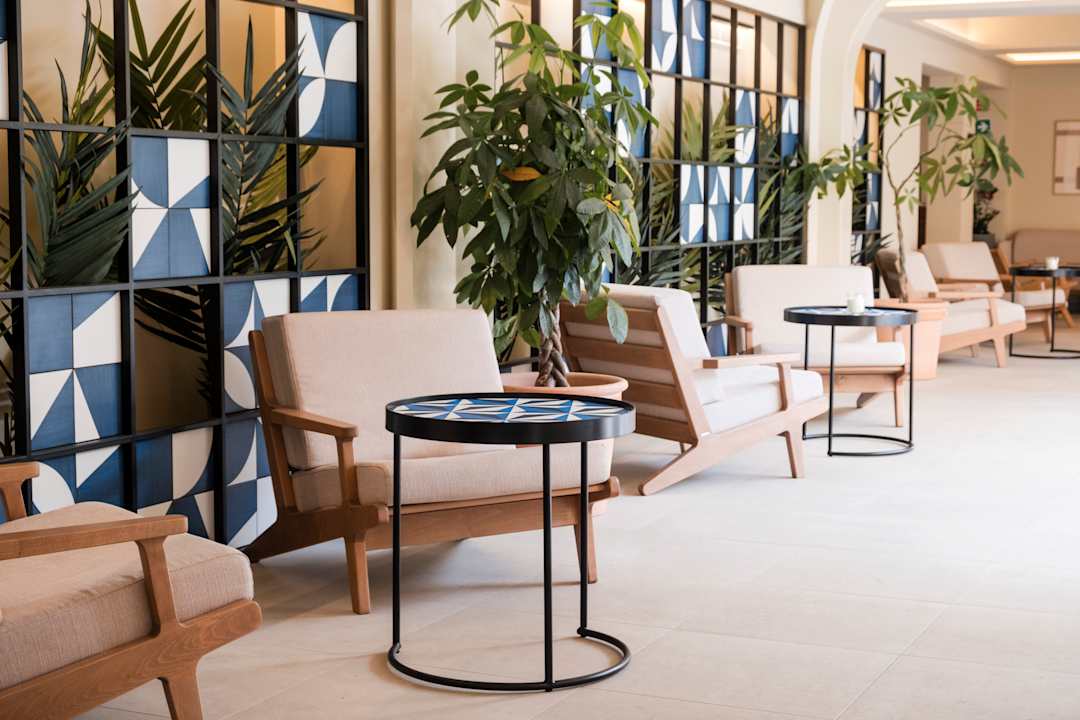 Lobby Mangia's Brucoli Sicily Autograph Collection