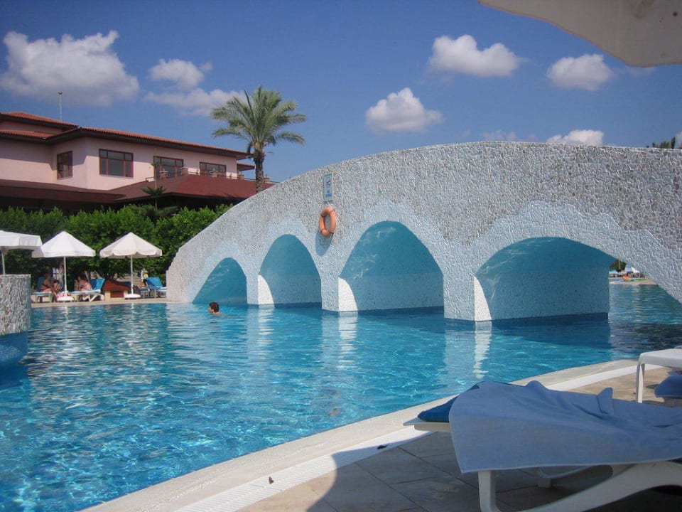 Pool Club Grand Side
