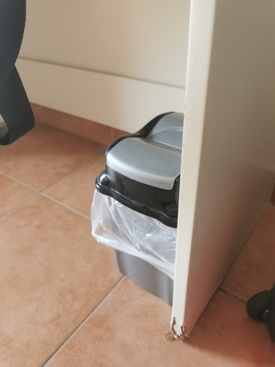 Zimmer Grand Alisa Hotel