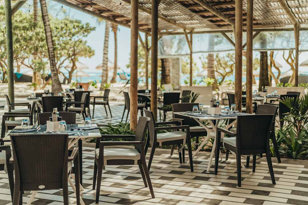 Gastro Crystals Beach Resort Belle Mare, a member of Radisson Individuals