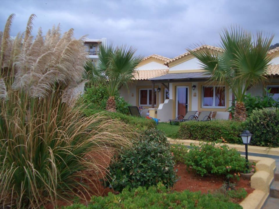 Suiten Alexander Beach Hotel & Village Resort