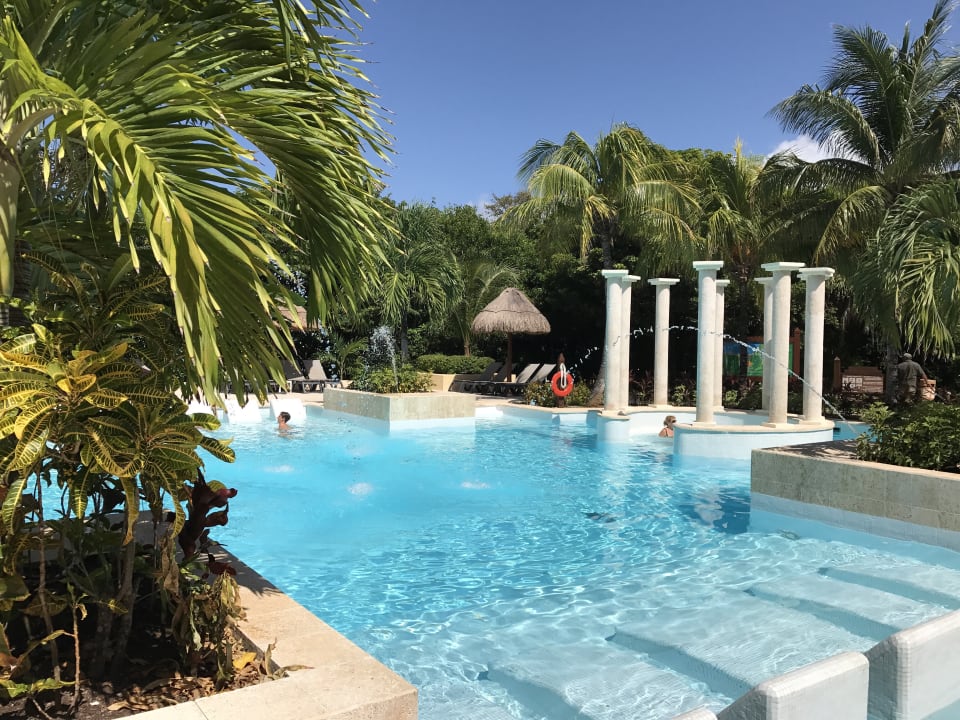 Pool Grand Palladium Kantenah Resort & Spa