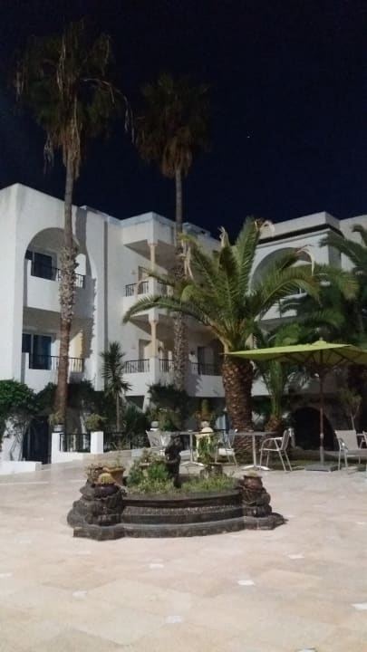 Außenansicht Hotel Nesrine