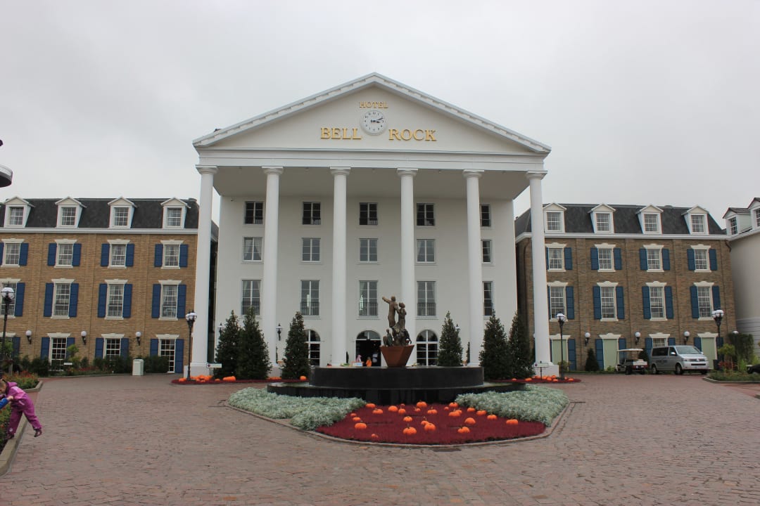 Haupteingang Hotel Bell Rock Europa-Park