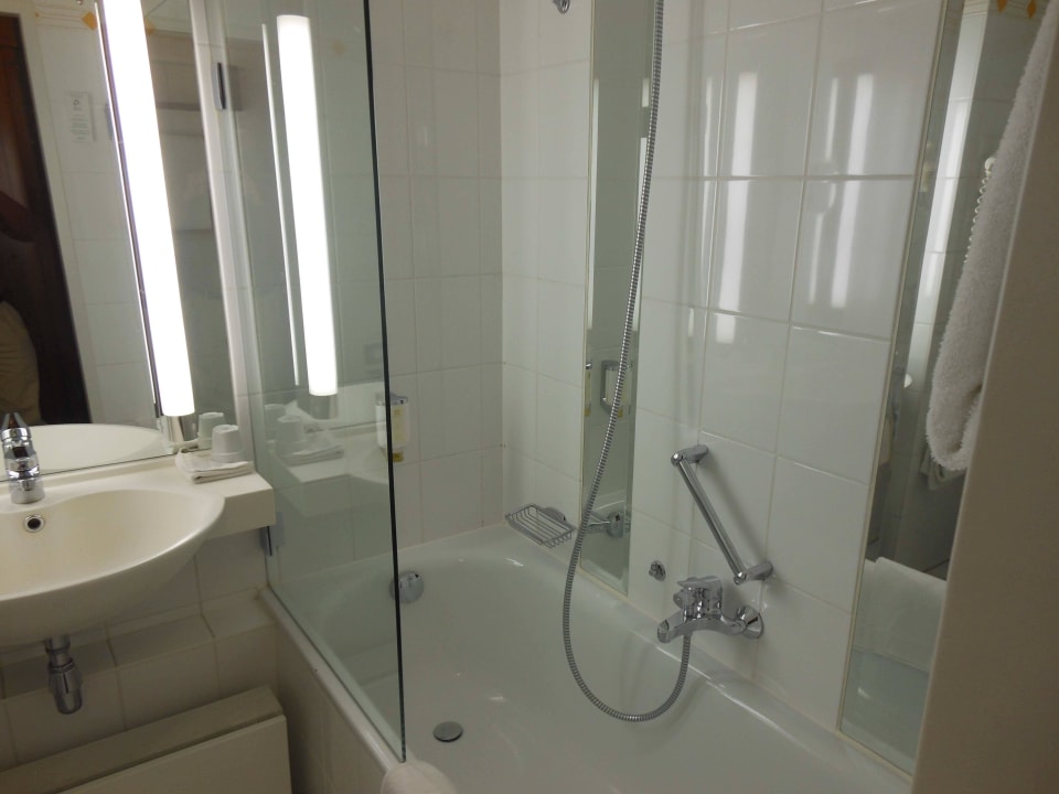 Dusche Best Western Premier Grand Hotel Russischer Hof