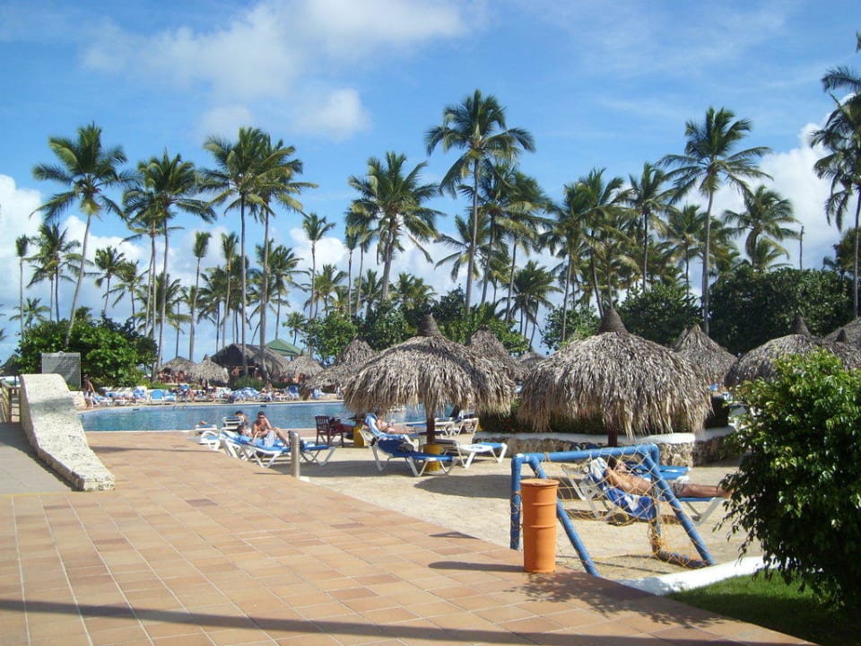 Kleines Stückchen der riesigen Poolanlage Grand Sirenis Punta Cana Resort & Aquagames