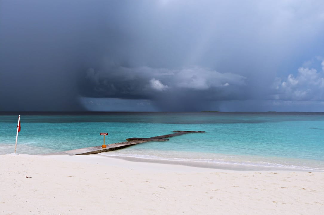 Strand an der Ostwärtigen Seite Adaaran Select Meedhupparu Island Resort - Premium All Inclusive