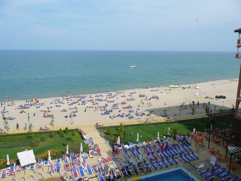 Ausblick vom Zimmer (4. Stock) Sol Luna Bay