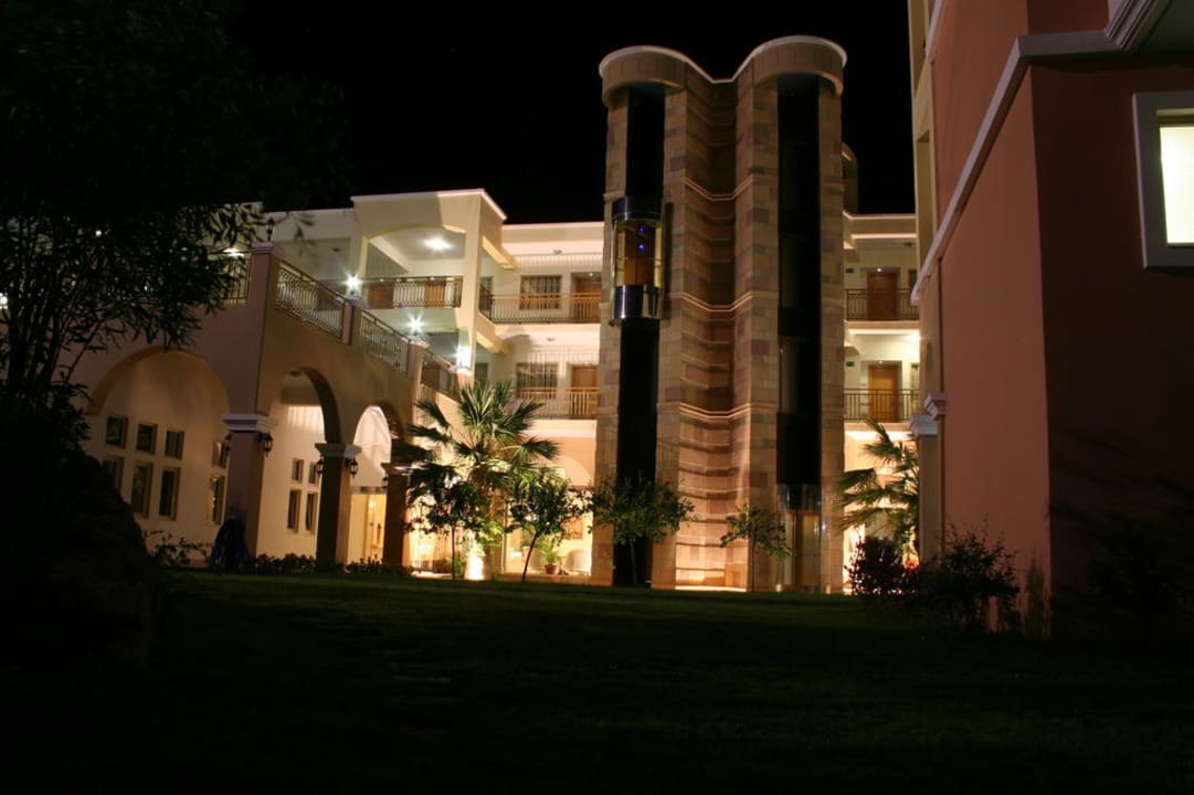 Windy, lobby nocą Lindos Imperial Resort & Spa