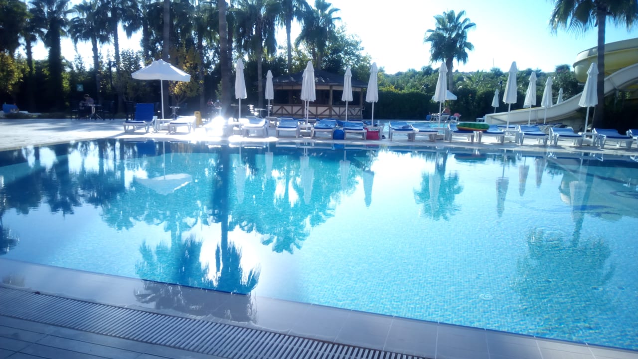 Pool Royal Atlantis Beach Hotel