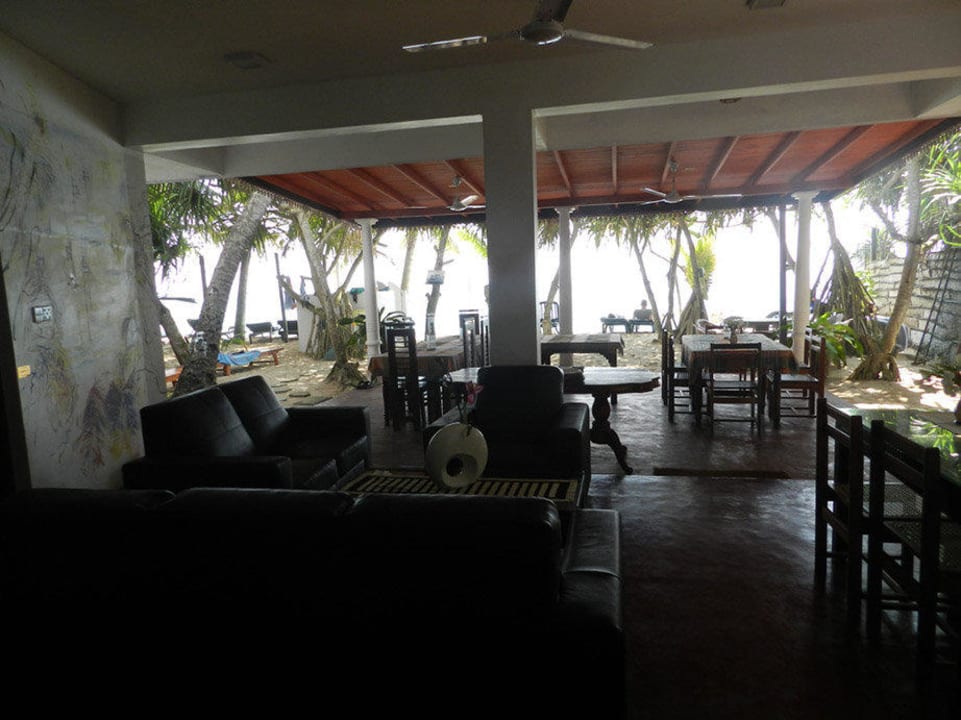 Lounge, Restauant und Garten zum Strand hin 23.3. Hotel Haus am Meer Wilde Ananas