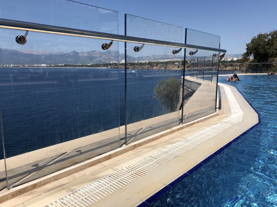 Pool Ramada Plaza by Wyndham Antalya